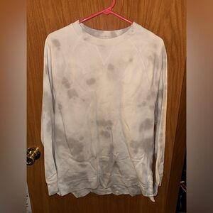 Medium tie dye crew neck.